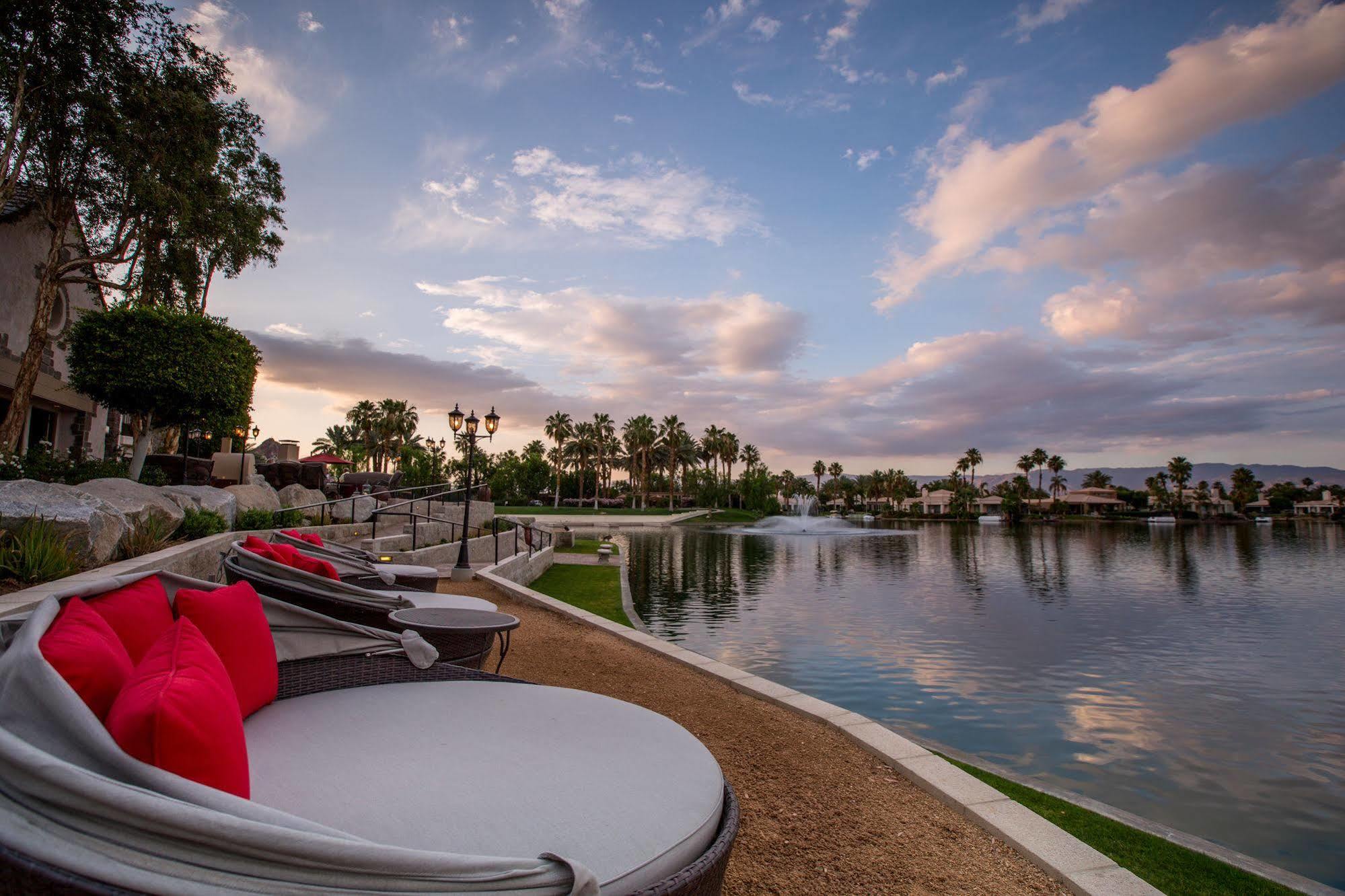 The Chateau At Lake La Quinta Esterno foto