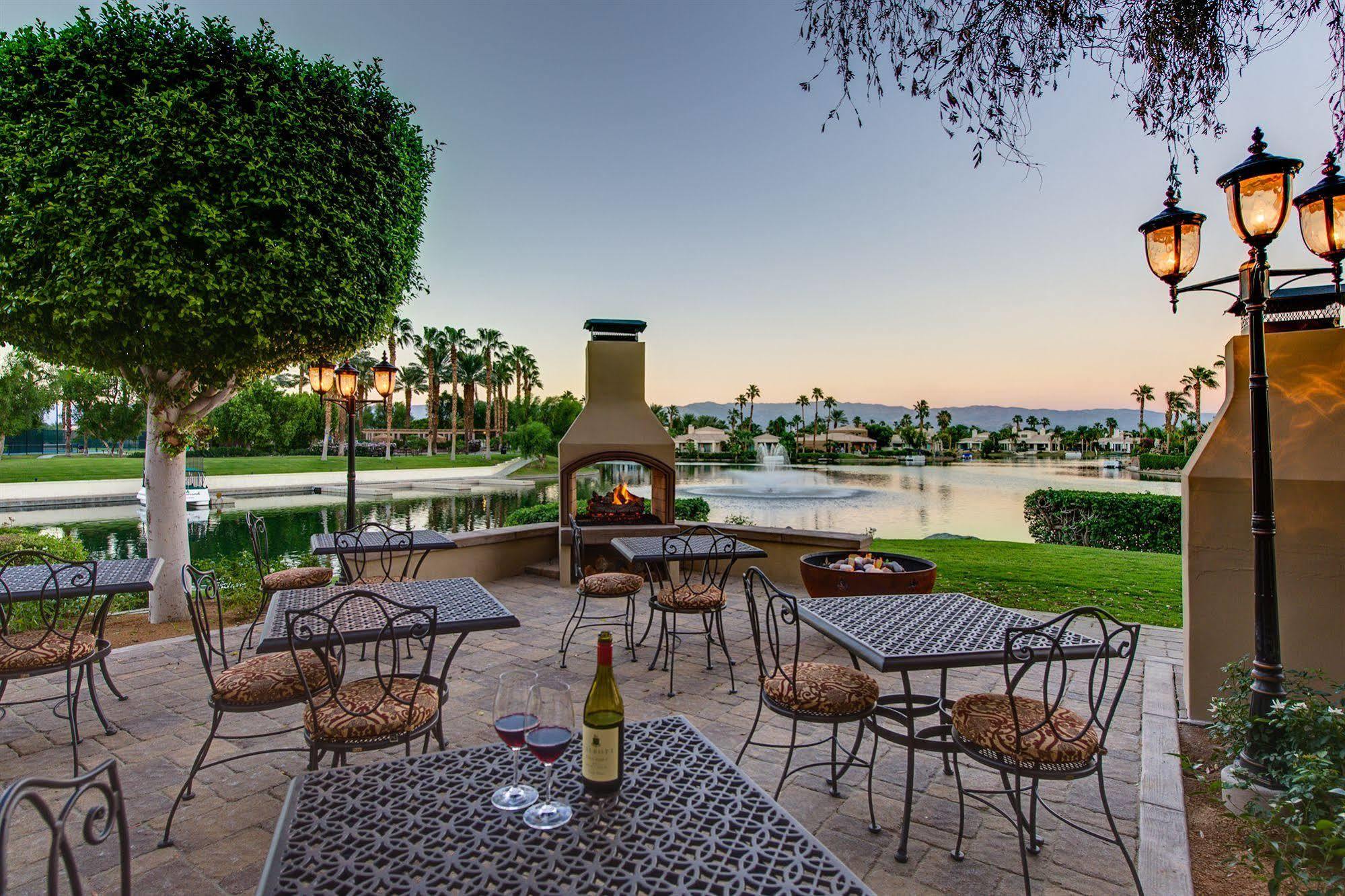 The Chateau At Lake La Quinta Esterno foto